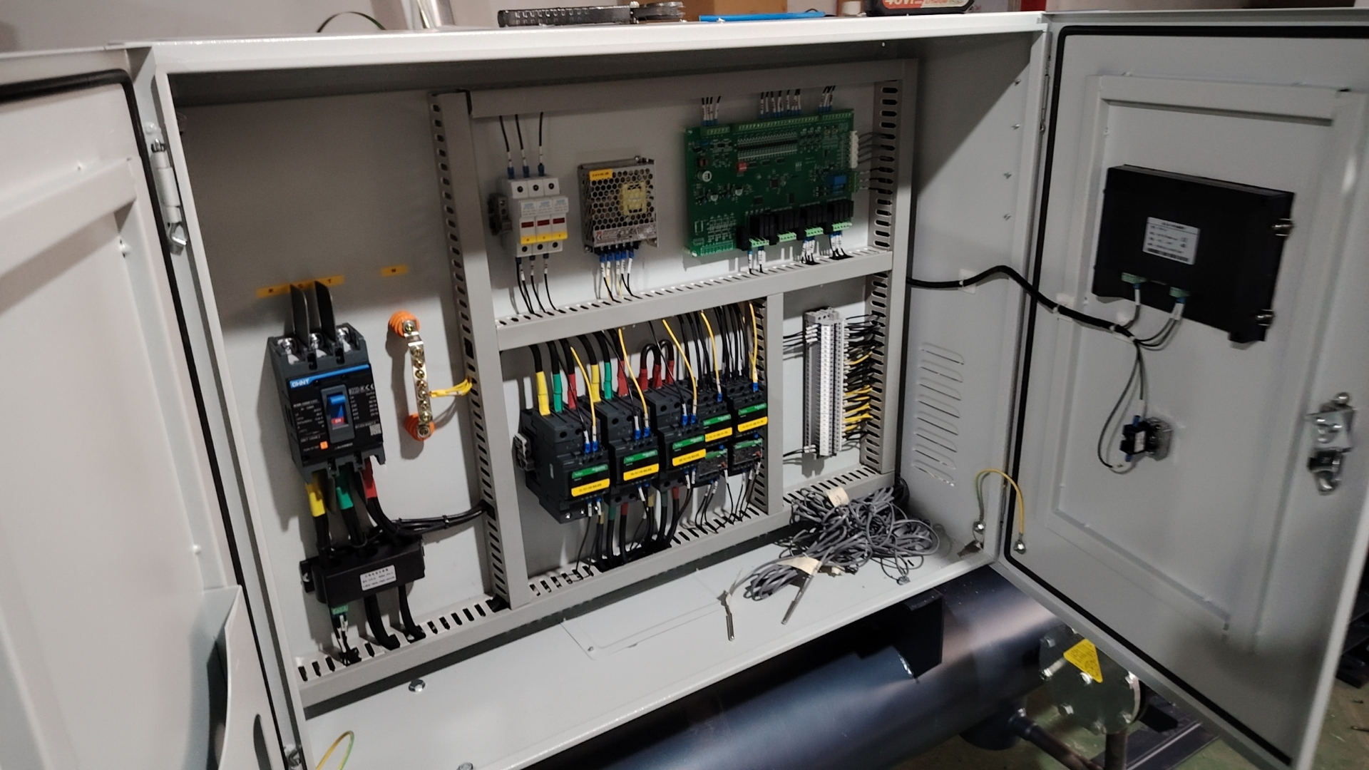 Kas 3-faasilist 380 V 60Hz ja 3-faasilist 380 V 50Hz pingeid tööstuslikest jahutitest saab kasutada?